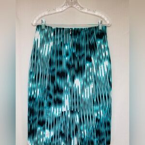 Women's Worthington Pencil Straight Skirt.  Black, White & Blue.  Size 12
